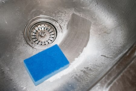 remove had water stains from sink